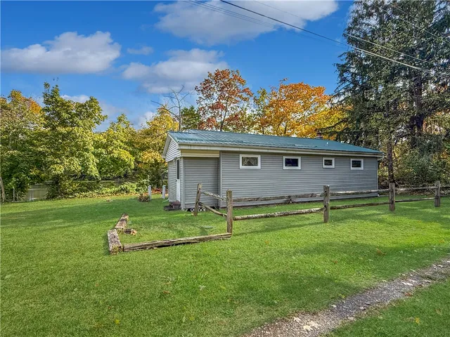 $199,000 | 2258 Knights Lane, Carlton, NY 14571
