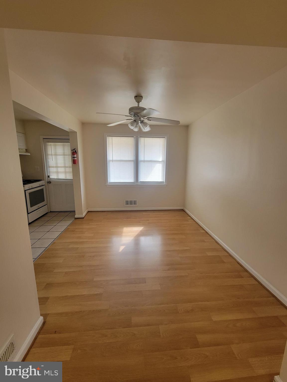 3443 Dunhaven Road Dundalk, MD 21222 - Photo 4 of 12