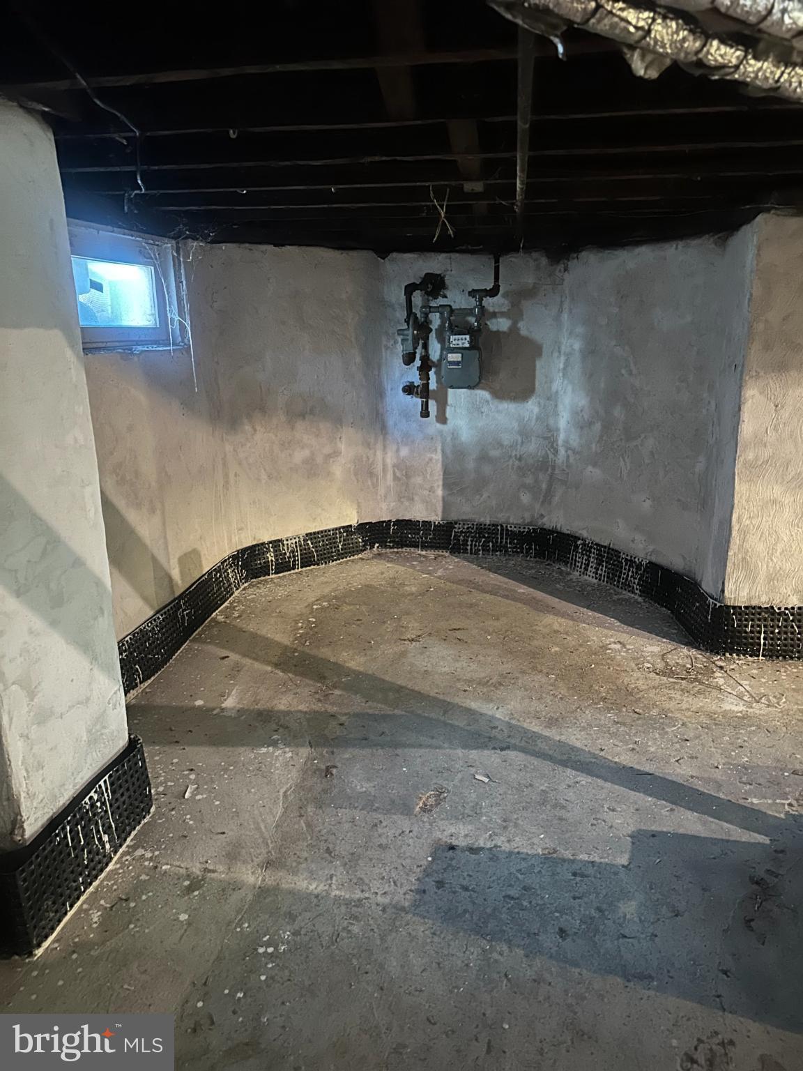 1346 Franklin Street Northeast Washington, DC 20017 - Photo 28 of 50 a view of a garage