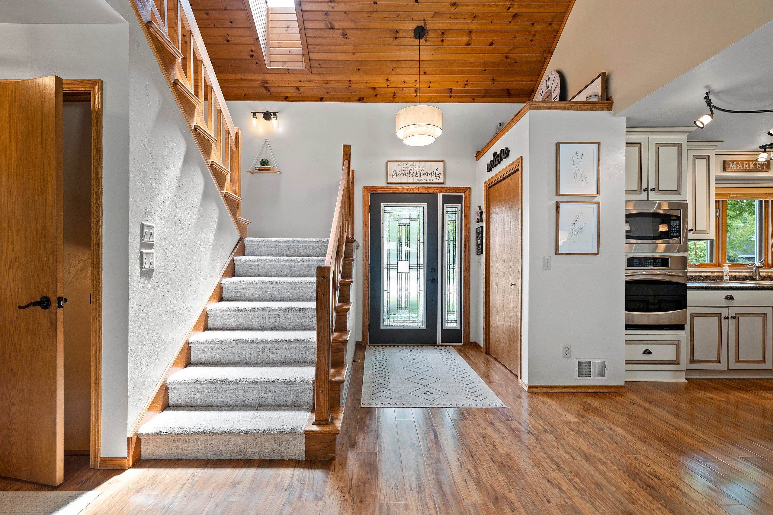 2841 Mayflower Road Green Bay, WI 54311 - Photo 4 of 70