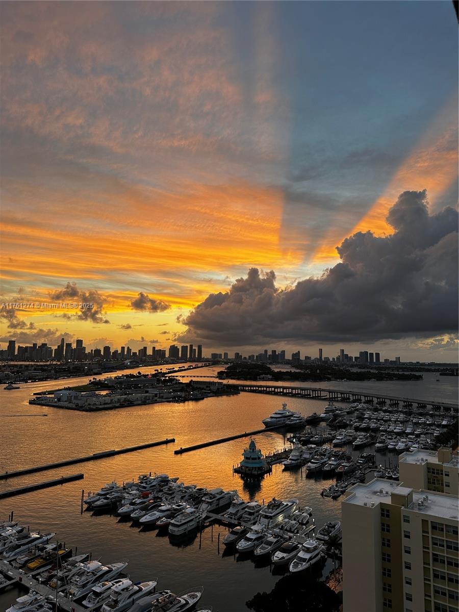 90 Alton Road, Unit 2406 Miami Beach, FL 33139 - Photo 25 of 30 Gallery Image 25