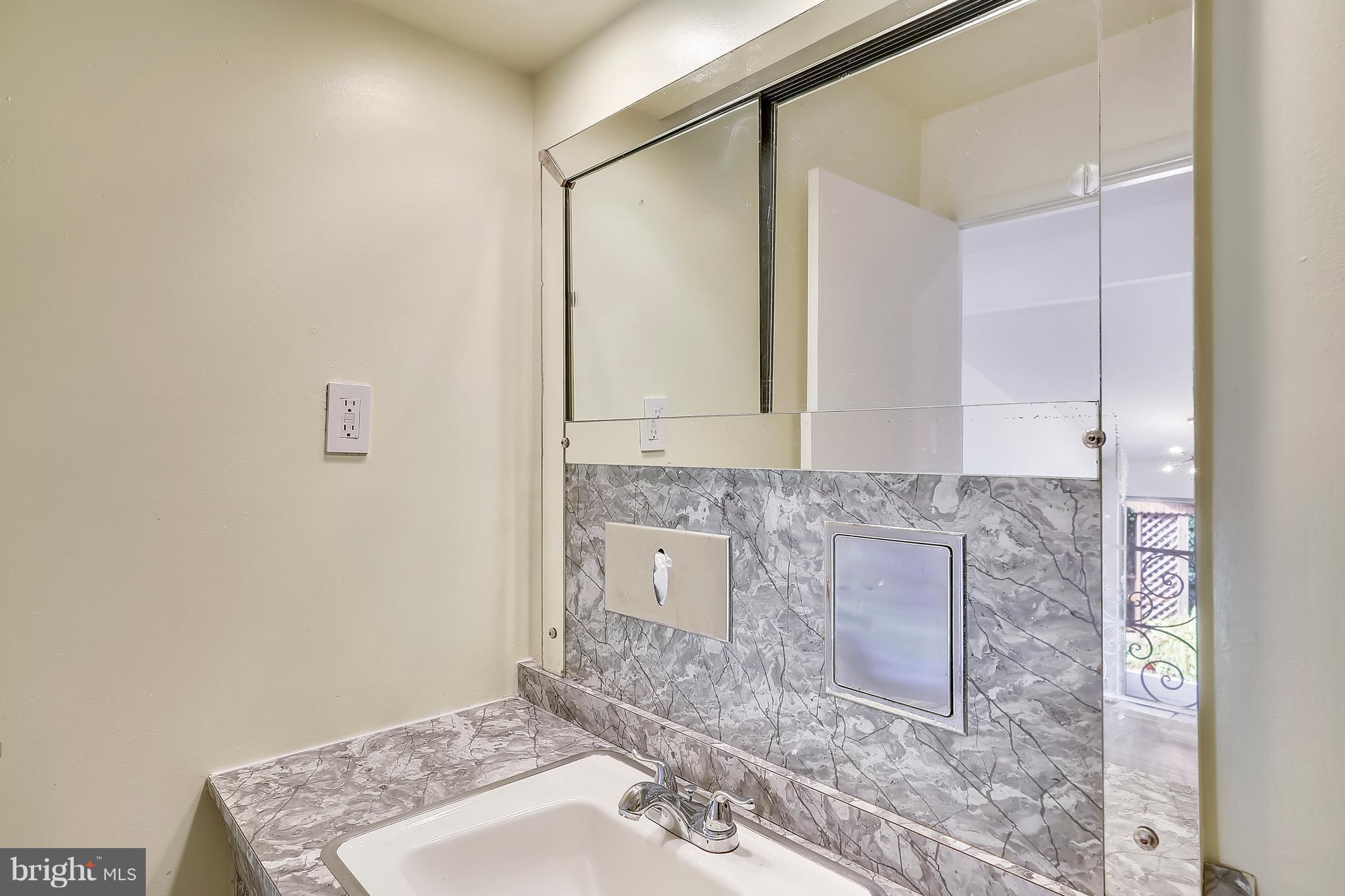 11101 Bybee Street Silver Spring, MD 20902 - Photo 22 of 30 Hall Bath