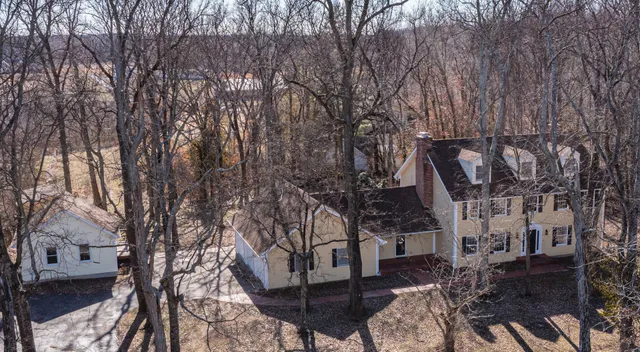 $389,500 | 4715 East Richview Road, Mount Vernon, IL 62864