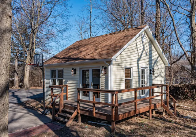 $389,500 | 4715 East Richview Road, Mount Vernon, IL 62864