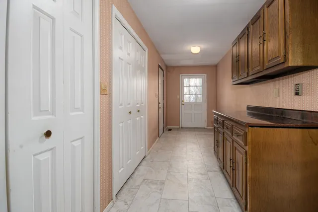 $389,500 | 4715 East Richview Road, Mount Vernon, IL 62864