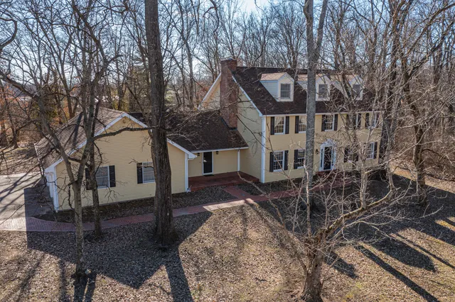 $389,500 | 4715 East Richview Road, Mount Vernon, IL 62864