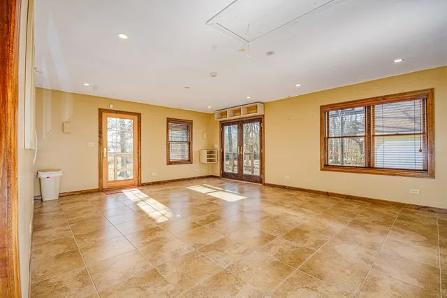 $389,500 | 4715 East Richview Road, Mount Vernon, IL 62864