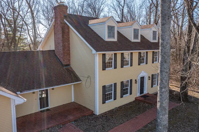 $389,500 | 4715 East Richview Road, Mount Vernon, IL 62864