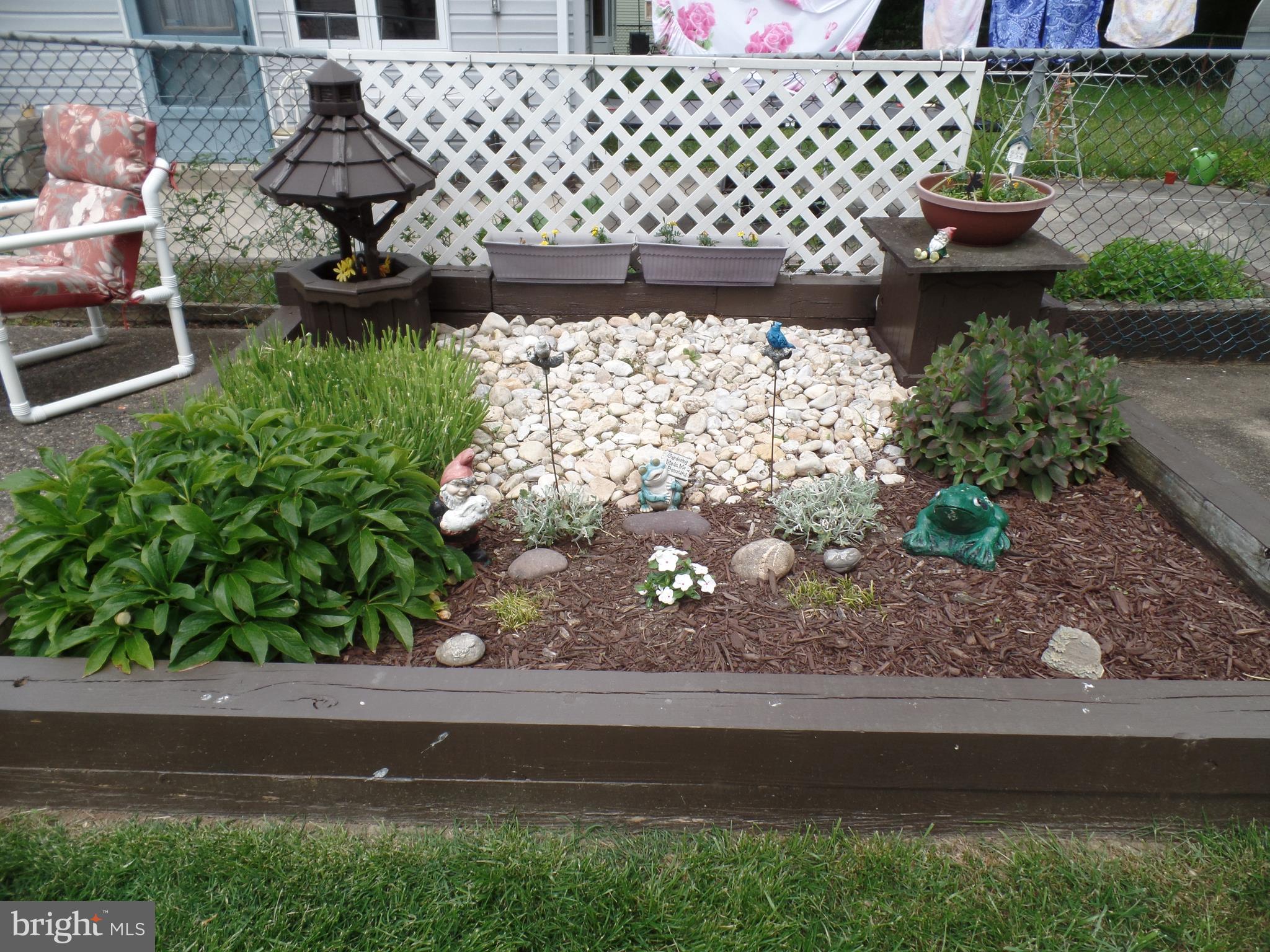 11007 Stevens Road Philadelphia, PA 19116 - Photo 22 of 27 Garden