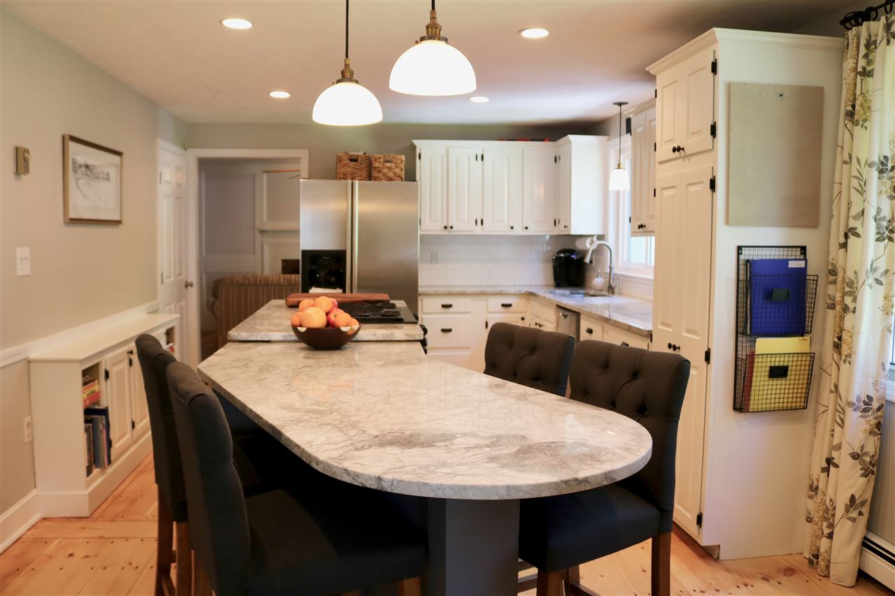 154 Exeter Road Hampton, NH 03842 - Photo 2 of 24