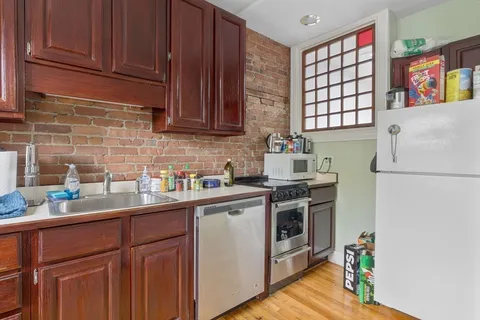 $2,395,000 | 407 A Broadway, Cambridge, MA 02138