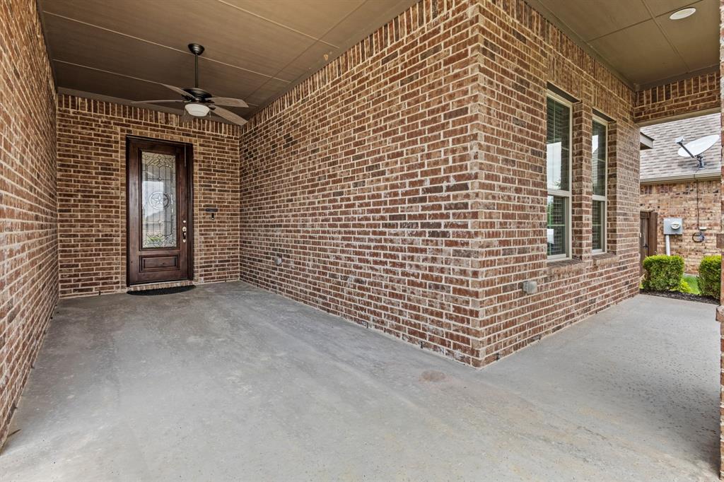3406 Woodford Drive Mansfield, TX 76084 - Photo 2 of 29