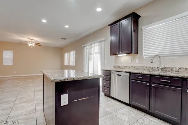 $2,500 | 1067 Fish Pond Avenue, Henderson, NV 89014