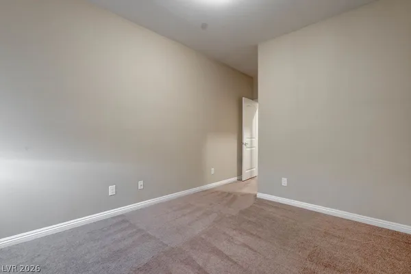 $2,500 | 1067 Fish Pond Avenue, Henderson, NV 89014