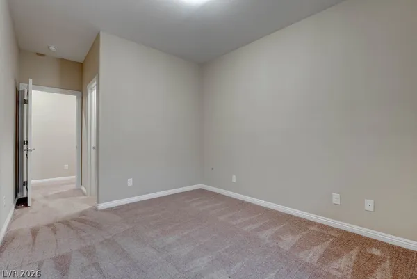 $2,500 | 1067 Fish Pond Avenue, Henderson, NV 89014