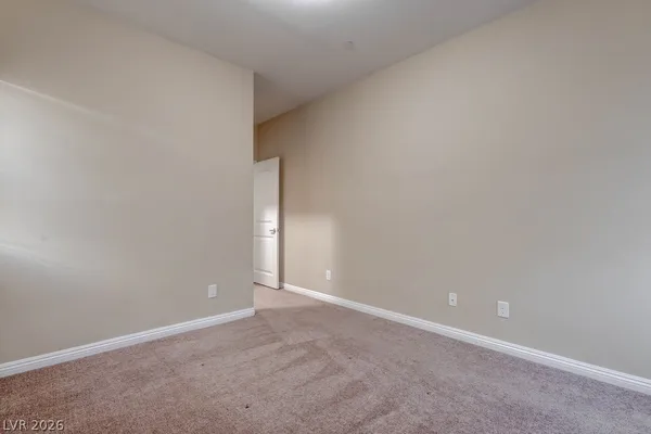 $2,500 | 1067 Fish Pond Avenue, Henderson, NV 89014