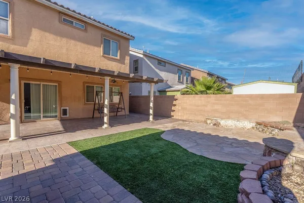 $2,500 | 1067 Fish Pond Avenue, Henderson, NV 89014