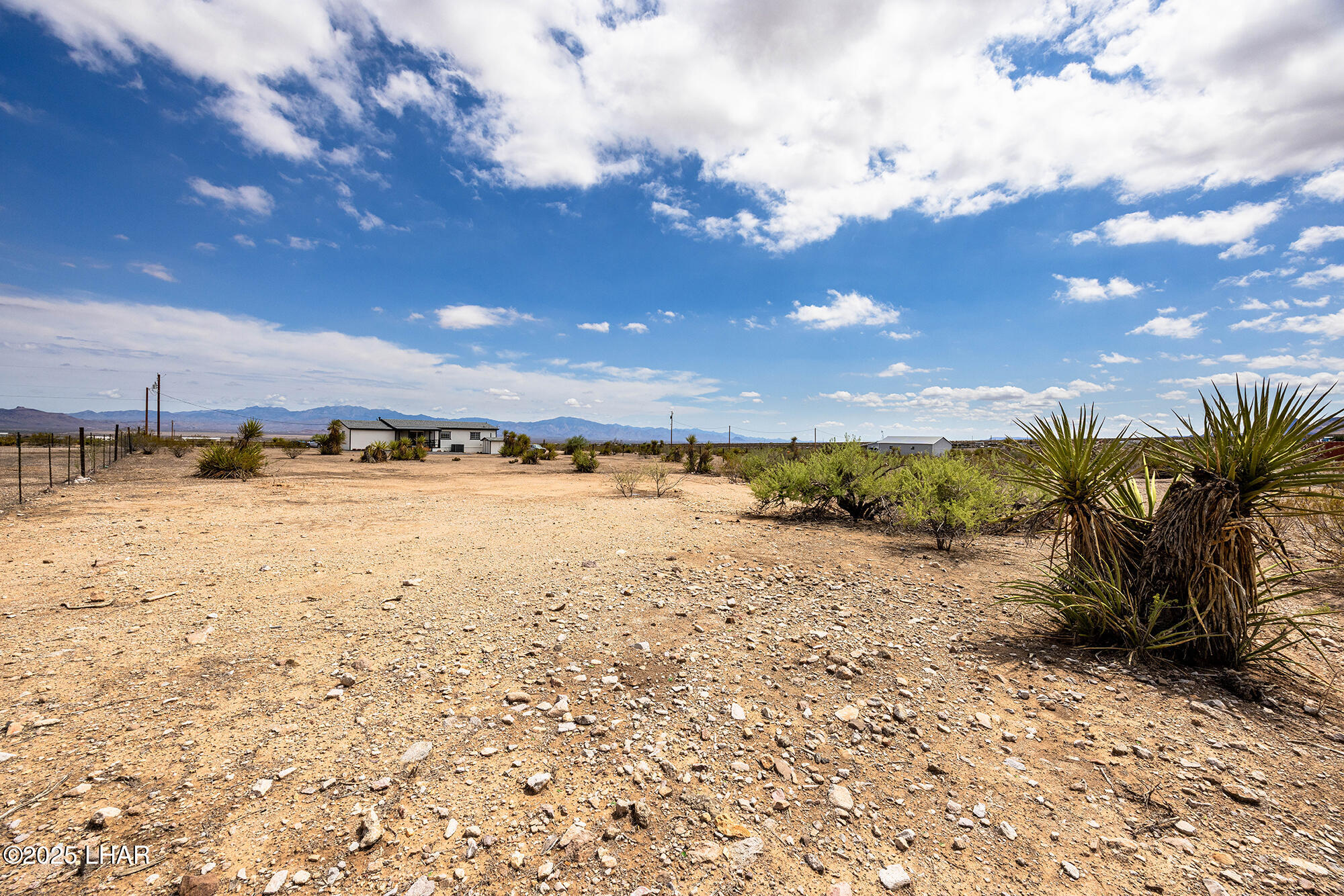 2789 Naco Road Golden Valley, AZ 86413 - Photo 39 of 44 969A4225