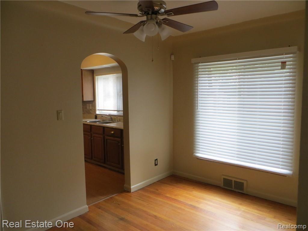 21322 Inkster Road Southfield, MI 48033 - Photo 7 of 24 Dining Room/Breakfast Nook