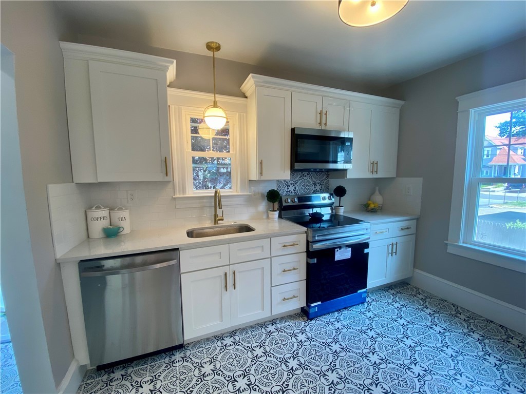 64 Potter Street Pawtucket, RI 02860 - Photo 9 of 41