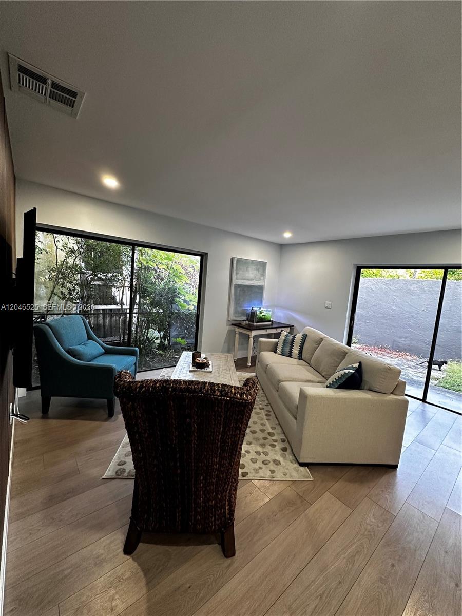 3793 Southwest 28th Street, Unit 3793 Miami, FL 33134 - Photo 4 of 12