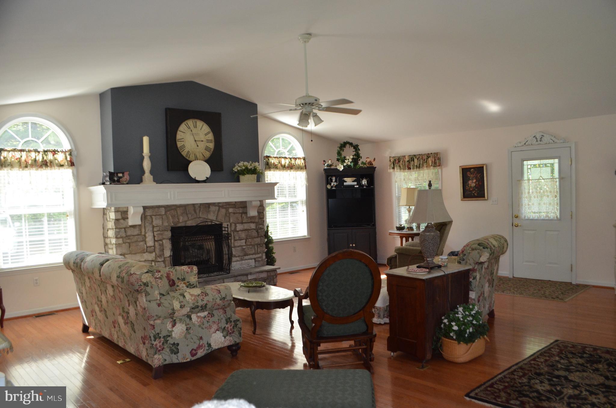 7709 Courthouse Road Spotsylvania, VA 22551 - Photo 16 of 27 Family Room