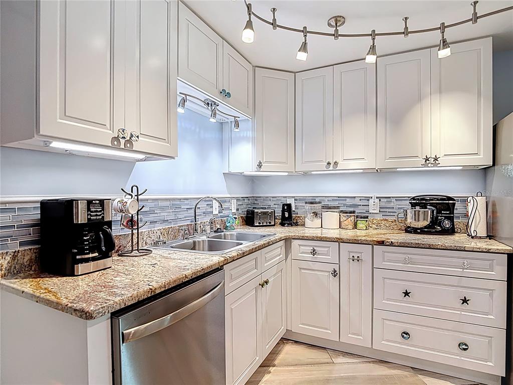 13607 Frances Avenue Hudson, FL 34667 - Photo 23 of 76