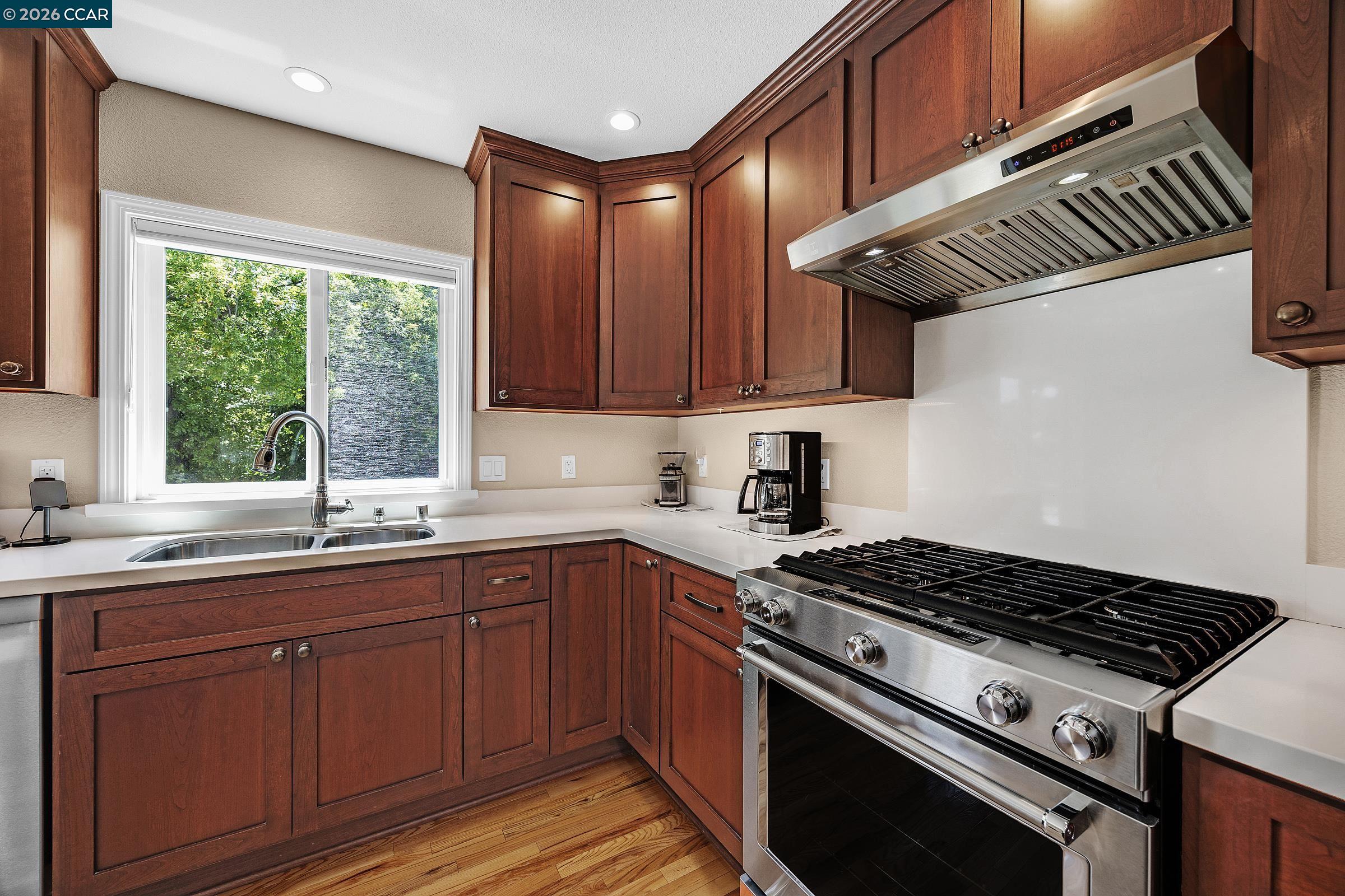 8 Bath Court San Ramon, CA 94583 - Photo 11 of 43