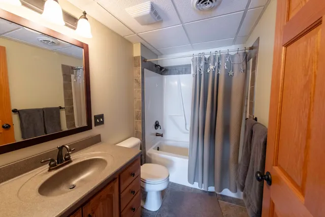 $539,900 | 212 Yarrow Hill Drive, Cottage Grove, WI 53527