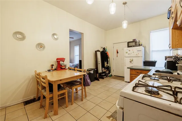 $460,000 | 11-11.5 Linwood Place, Rochester, NY 14607