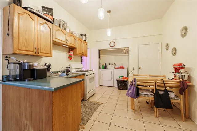 $460,000 | 11-11.5 Linwood Place, Rochester, NY 14607