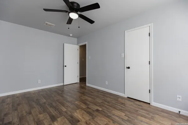 $2,300 | 54 Longleaf Coral, San Antonio, TX 78247