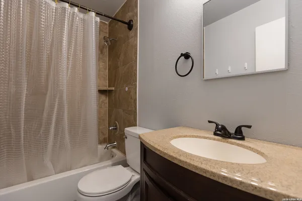 $2,300 | 54 Longleaf Coral, San Antonio, TX 78247