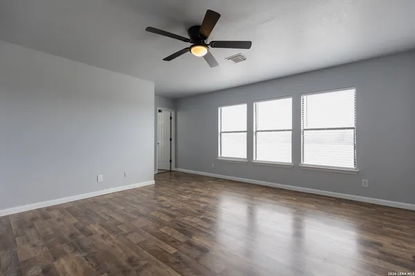 $2,300 | 54 Longleaf Coral, San Antonio, TX 78247