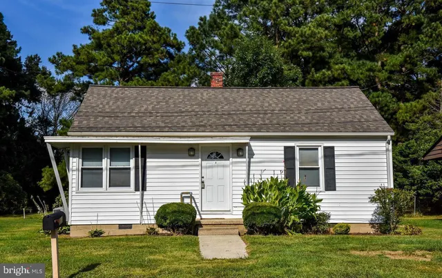 $1,975 | 15 Sycamore Avenue, Easton, MD 21601