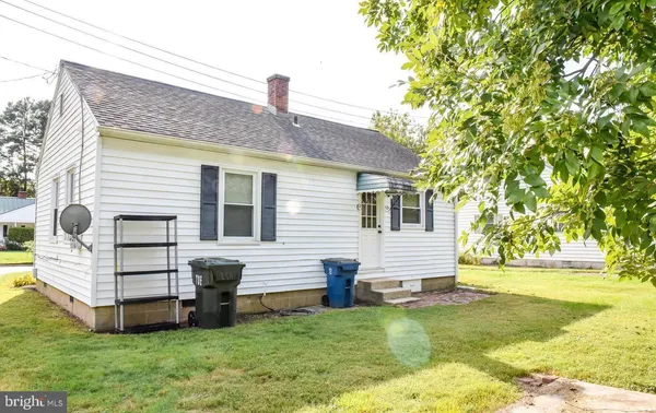 $1,800 | 15 Sycamore Avenue, Easton, MD 21601