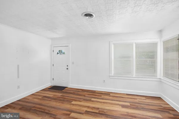 $1,800 | 15 Sycamore Avenue, Easton, MD 21601