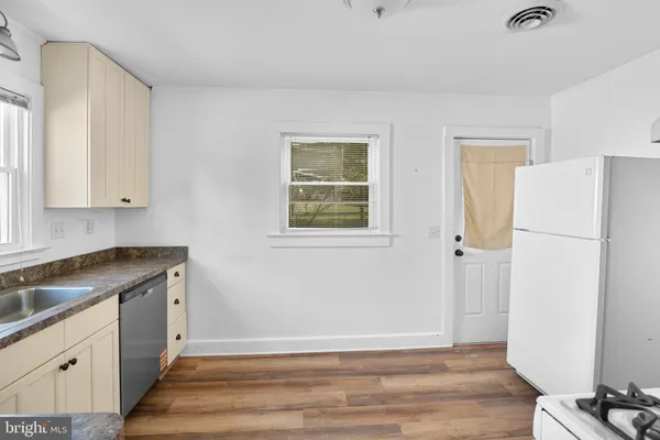 $1,800 | 15 Sycamore Avenue, Easton, MD 21601