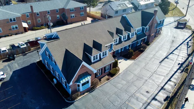 $999,000 | 215 South Northwest Highway, Barrington, IL 60010