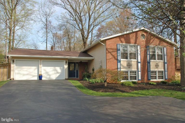 8809 Hayload Court Springfield, VA 22153 - Photo 1 of 20 Exterior (Main)