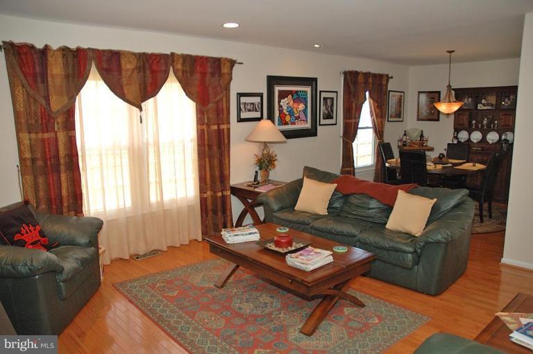 8809 Hayload Court Springfield, VA 22153 - Photo 18 of 20 Living Room/Dining Room
