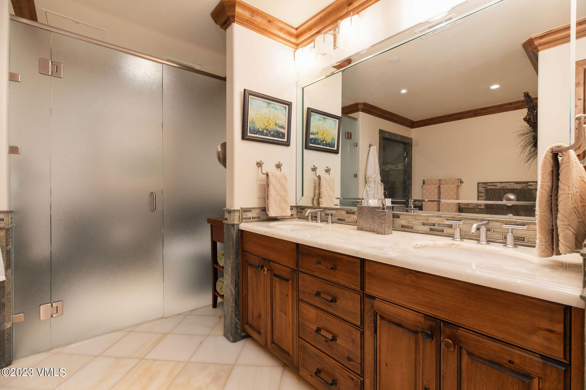 434 South Frontage Road East, Unit 202 Vail, CO 81657 - Photo 13 of 25 vail_mtn_view_202_interior_master_bath_a