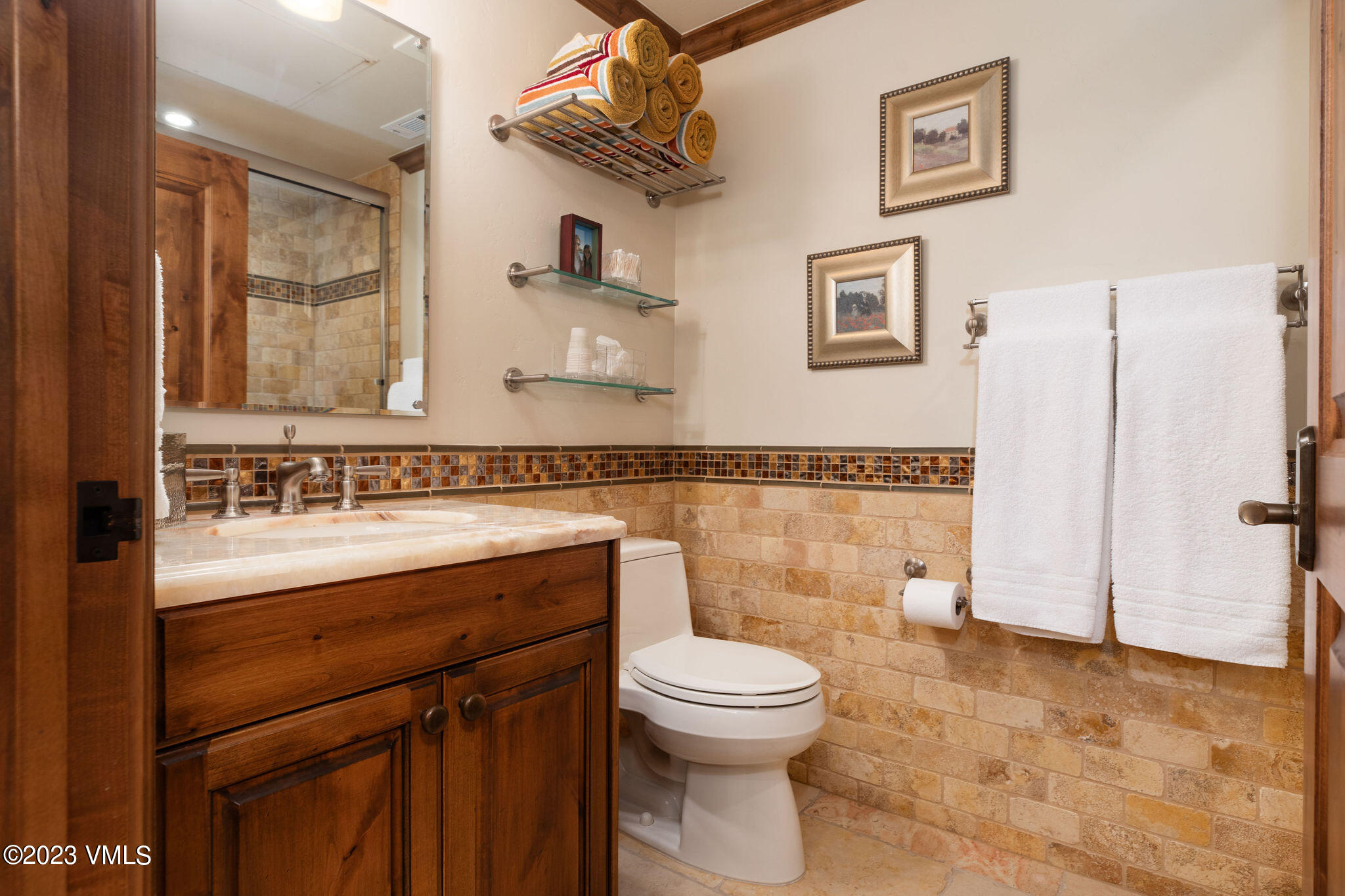 434 South Frontage Road East, Unit 202 Vail, CO 81657 - Photo 18 of 25 vail_mtn_view_202_interior_powder
