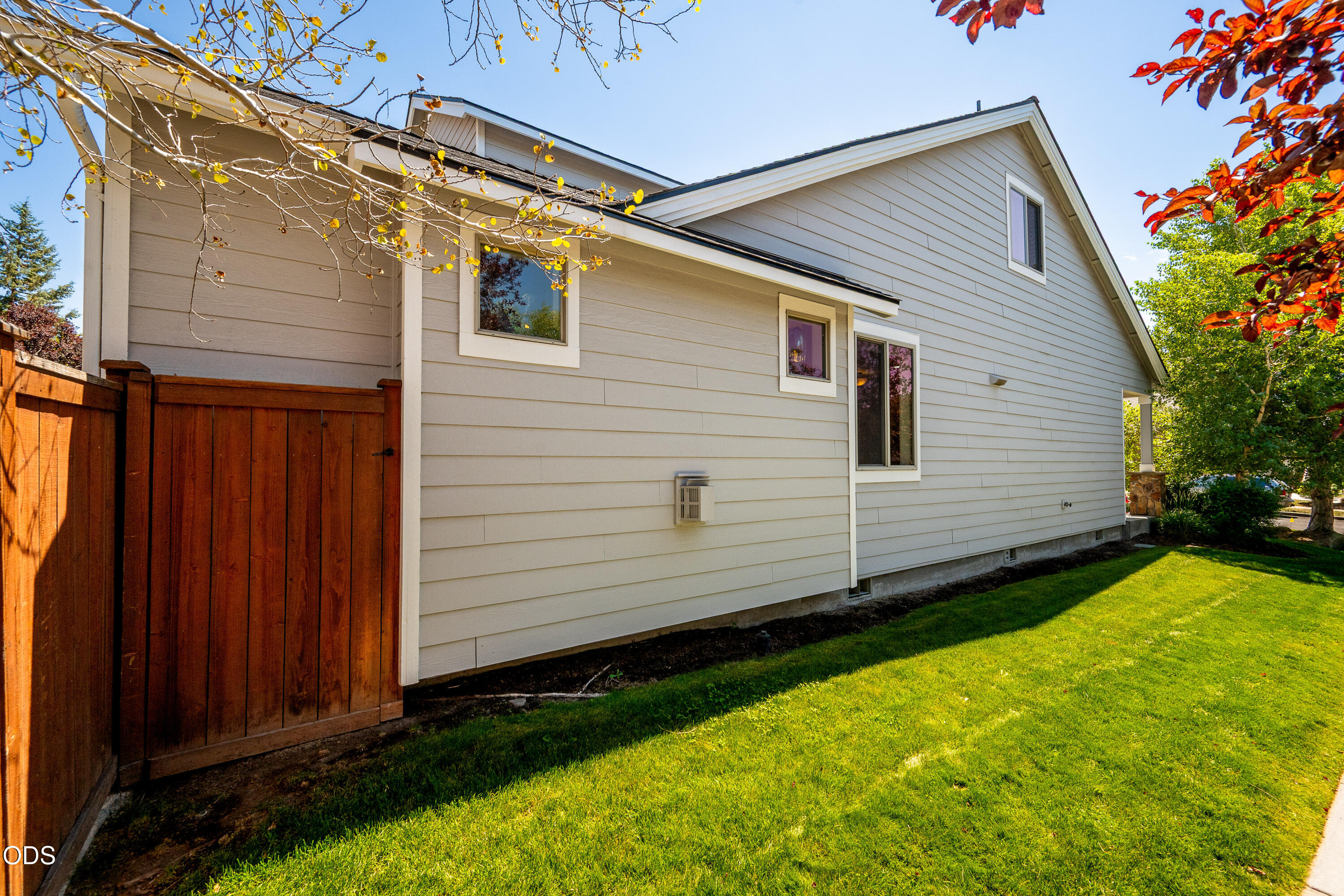 20768 Northeast Horizon Ridge Place Bend, OR 97701 - Photo 39 of 46
