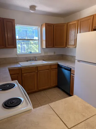 $1,400 | 1761 El Mar Lane, Seabrook, TX 77586