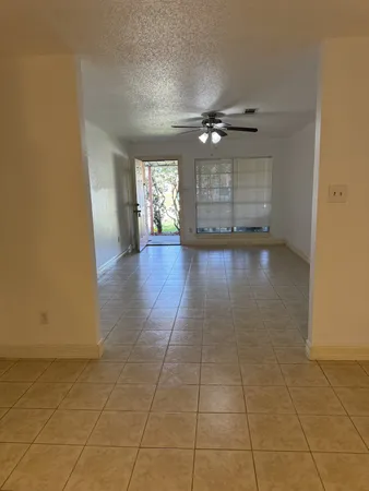 $1,400 | 1761 El Mar Lane, Seabrook, TX 77586