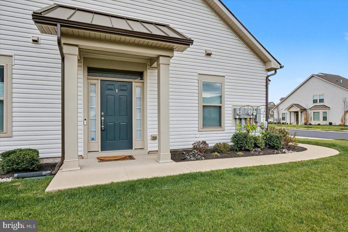 1165 Mason Road Hatfield, PA 19440 - Photo 4 of 33 a front view of a house with a yard
