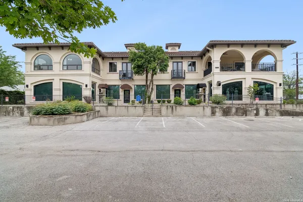 $3,000 | 412 River Road, Unit 201, Boerne, TX 78006