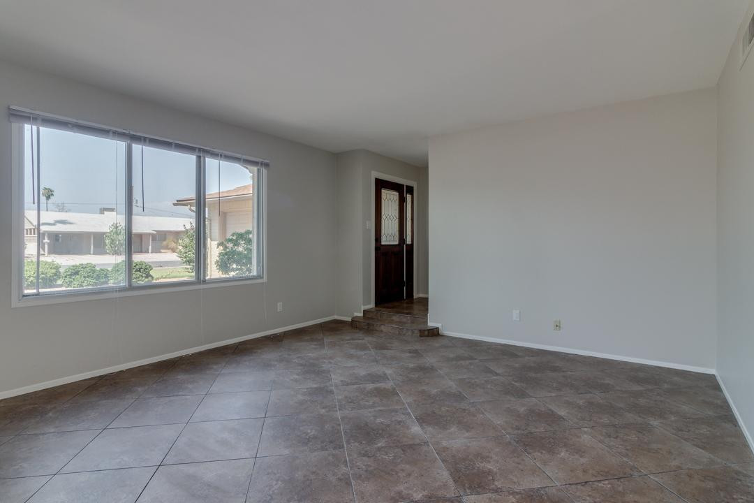 137 East Riviera Drive Tempe, AZ 85282 - Photo 7 of 31 Photo #7