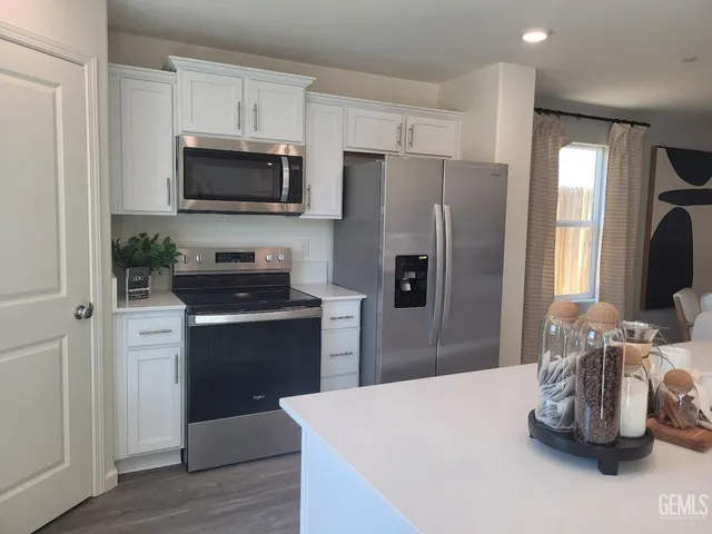 $426,990 | Undisclosed Address, Bakersfield, CA 93307